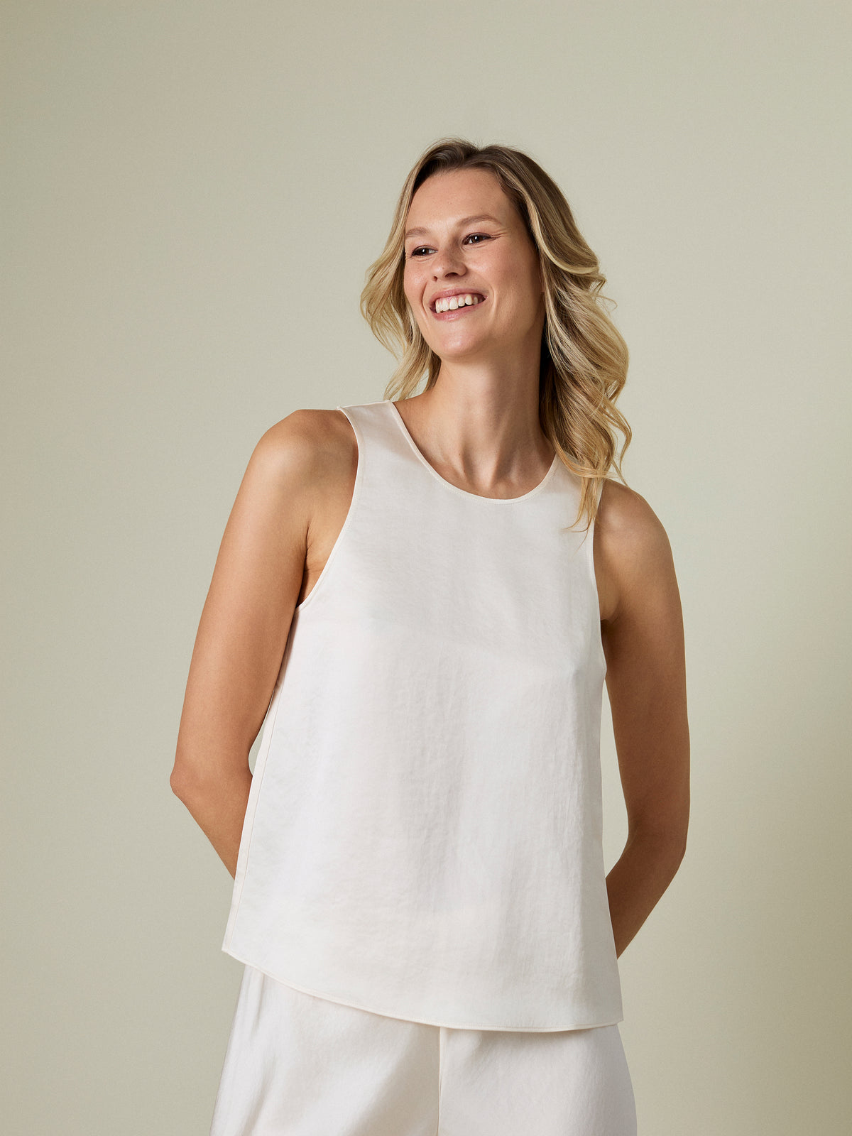 BADESSE SATIN TOP